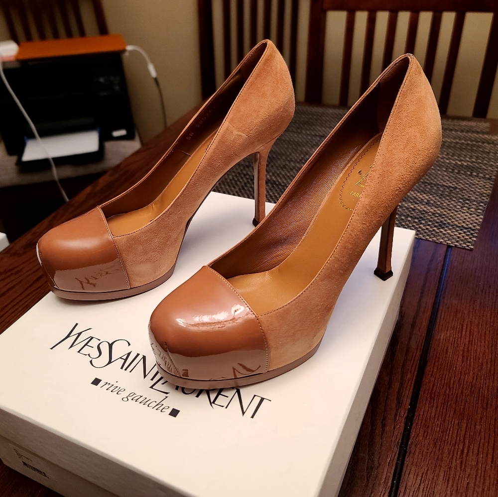 Yves Saint Laurent suede platform pump